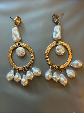 Lilly Pulitzer gold Hoop Pearl Drop Earrings, worn a few times